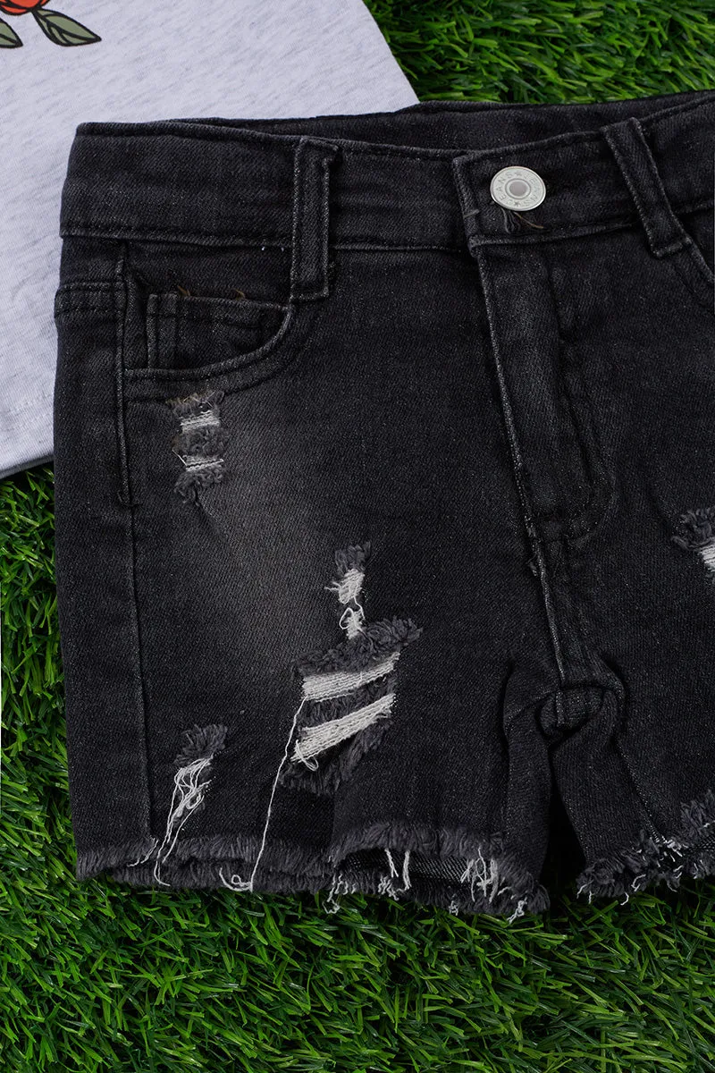 KIND" Gray angel sleeve top & black distressed denim shorts. OFG251423045 Jean