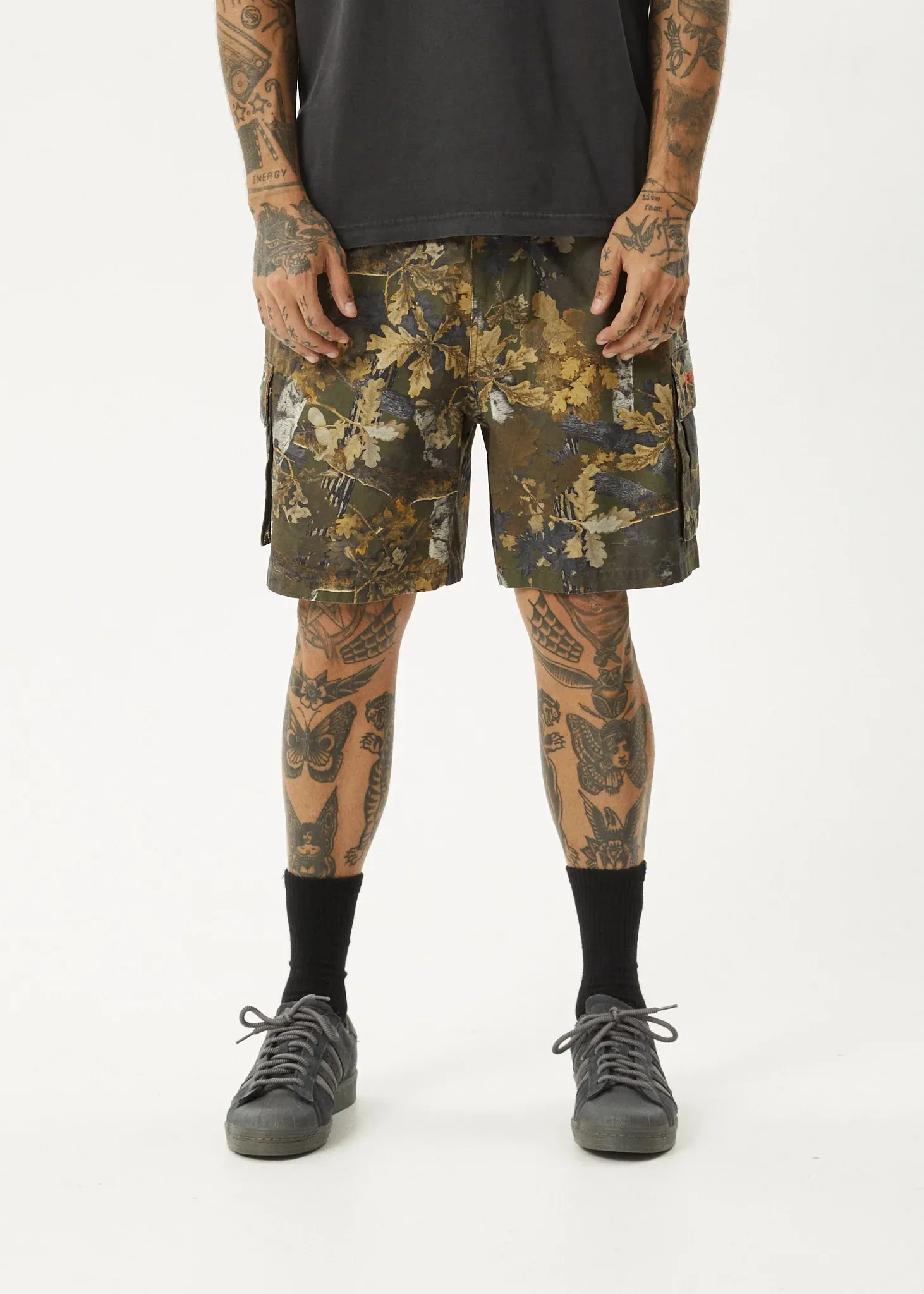 NINETY EIGHTS CARGO SHORTS | FIND ME