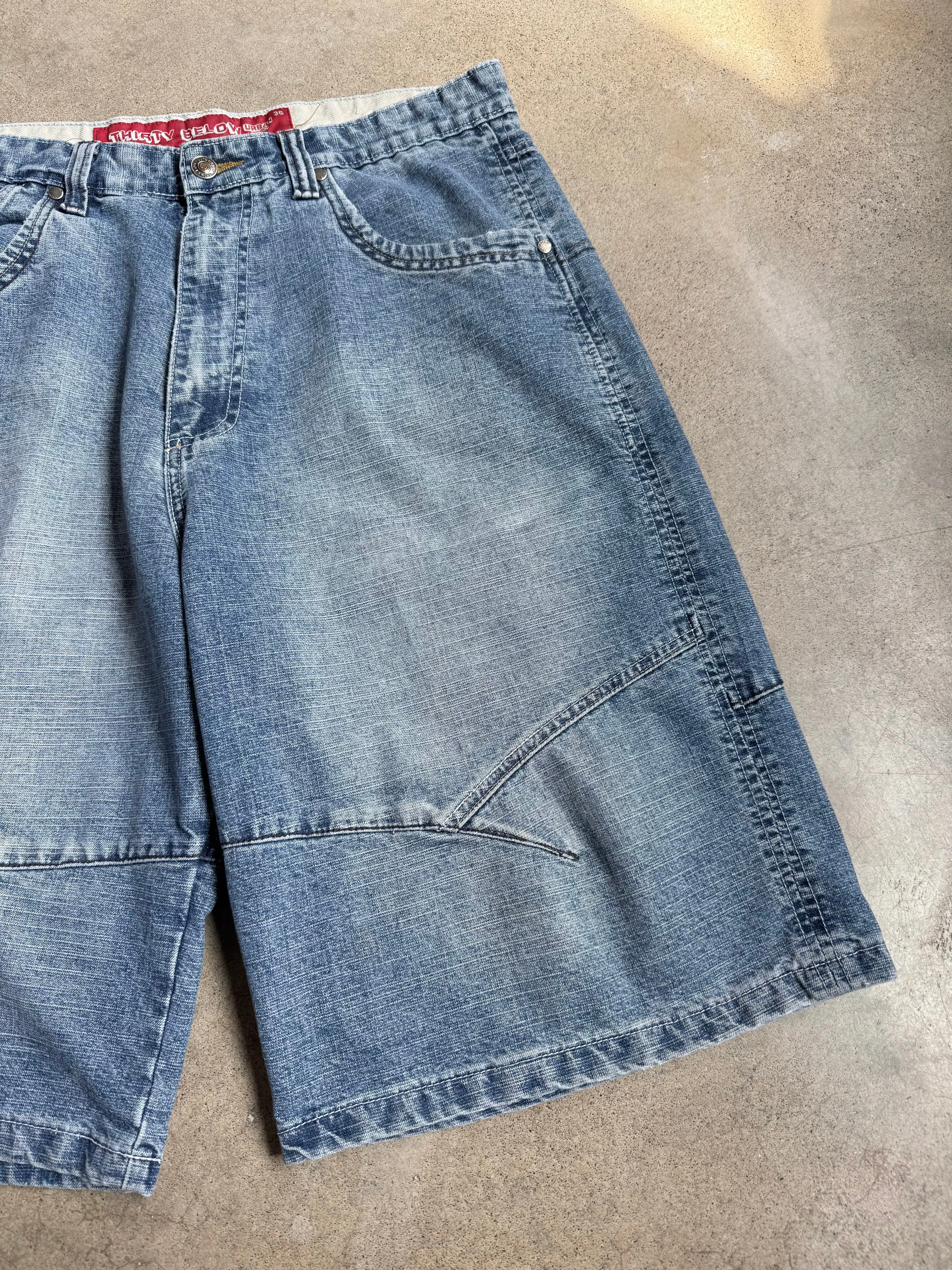 Y2K Thirty Below Faded Baggy Jean Shorts (W36)