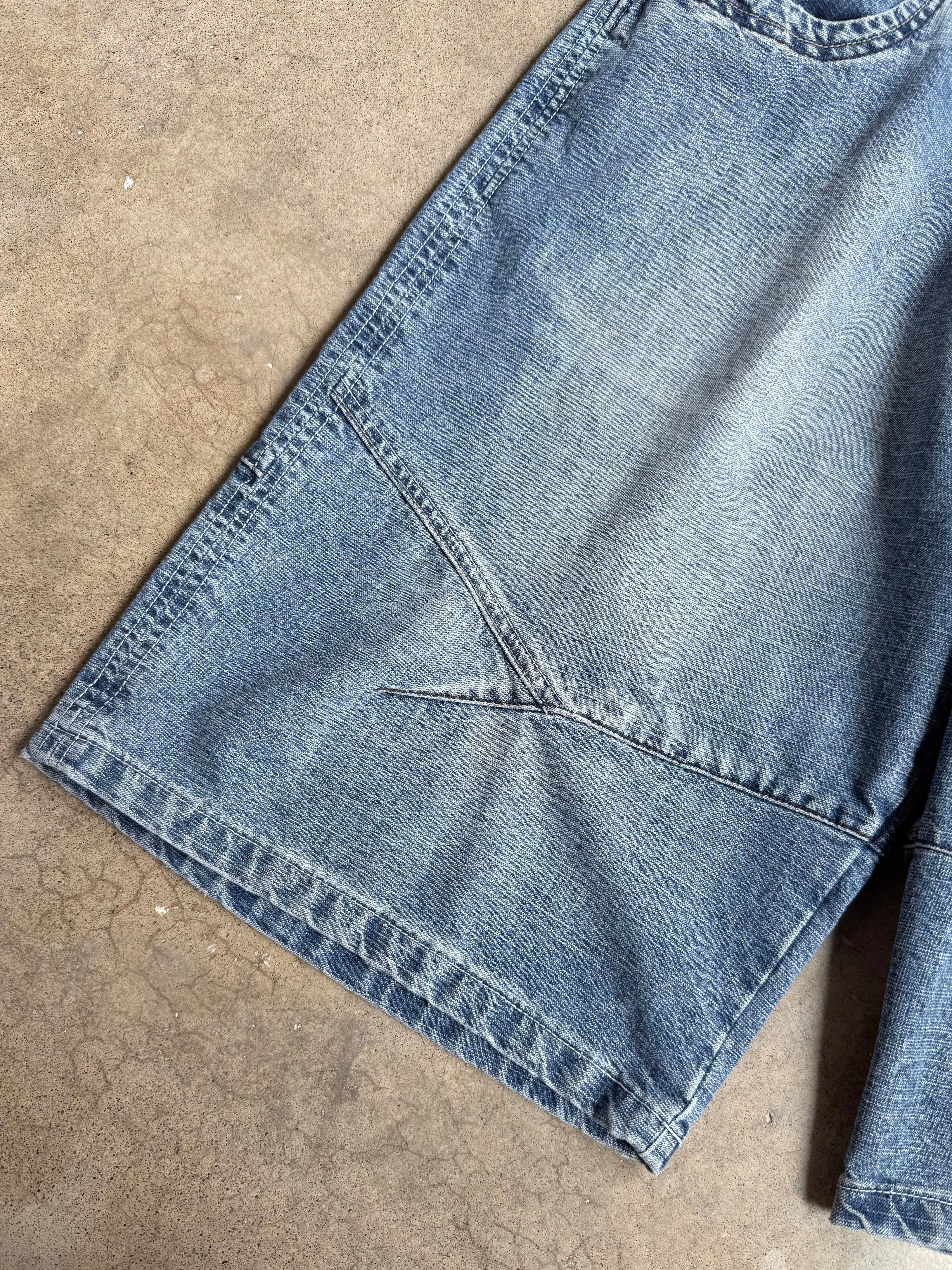 Y2K Thirty Below Faded Baggy Jean Shorts (W36)